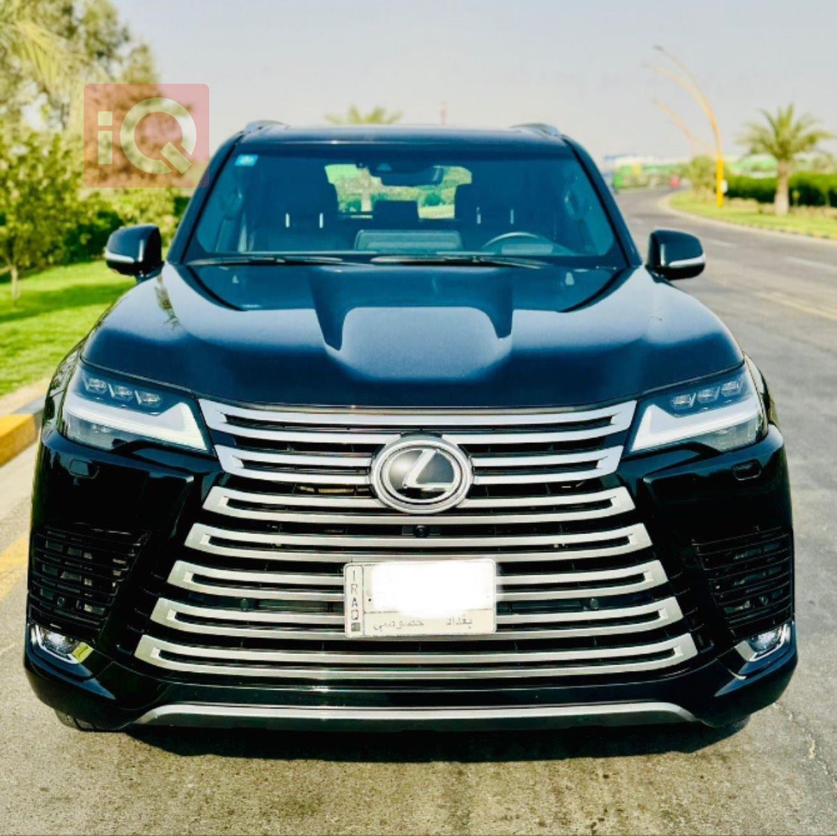 لێکزس LX